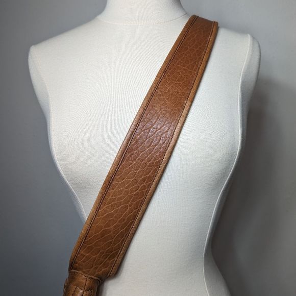 Vtg Hobo International Large Pebbled Leather Teardrop Crossbody Sling - Picture 6 of 16